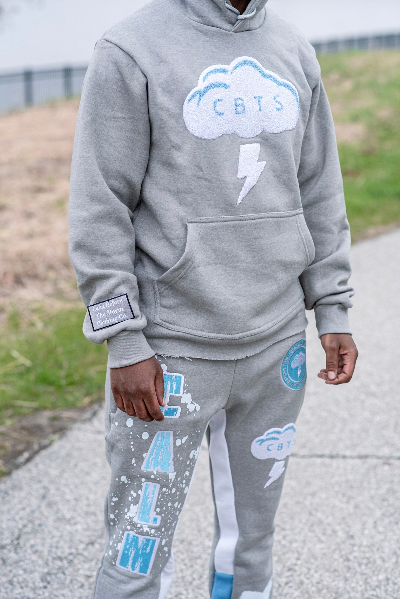 CALM Patch Flared Sweatsuit Cool Grey